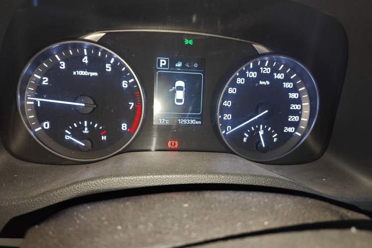 Used Hyundai Elantra (6th Generation / Lingdong) 2016 1.6L Automatic ZhiXuan – Elite Version Odometer Close Up