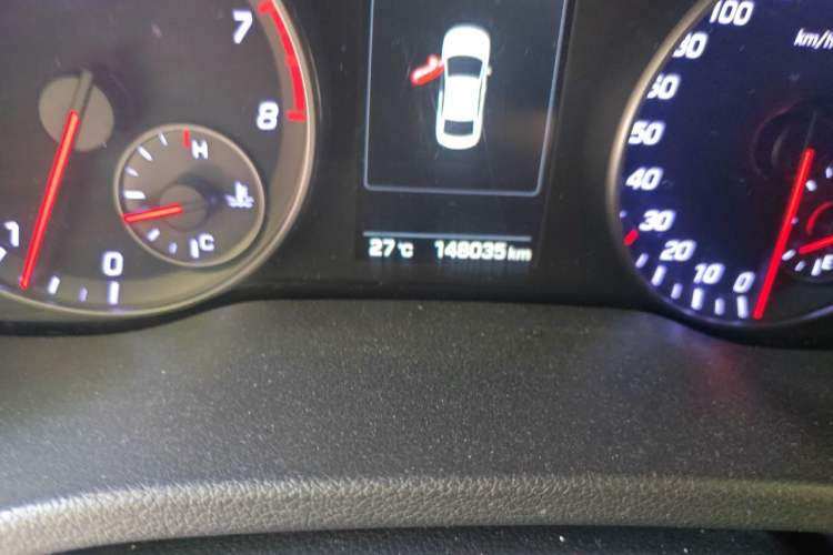 Used Hyundai Elantra (6th Generation / Lingdong) 2016 1.4T Dual-Clutch Xuan Dong · Dynamic Version Odometer Close Up