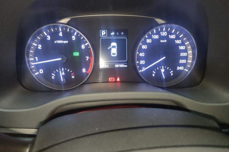 Used Hyundai Elantra (6th Generation / Lingdong) 2016 1.6L Automatic ZhiXuan – Elite Version Odometer Close Up