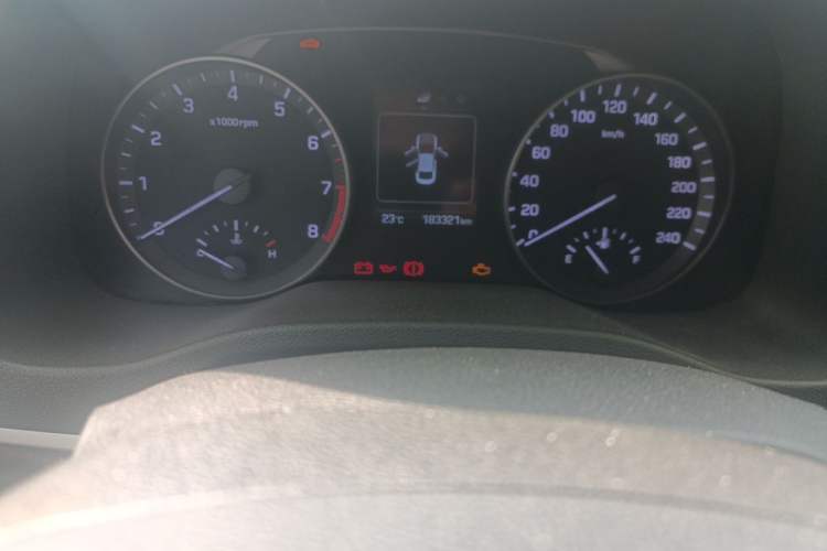 Used Hyundai Elantra (6th Generation / Lingdong) 2016 1.6L Manual ZhiXuan·Youth Edition Odometer Close Up