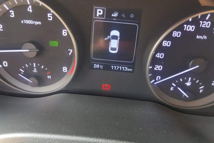 Used Hyundai Elantra (6th Generation / Lingdong) 2016 1.6L Automatic ZhiXuan – Elite Version Odometer Close Up