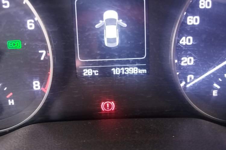 Used Hyundai Elantra (6th Generation / Lingdong) 2016 1.6L Automatic ZhiXuan – Elite Version Odometer Close Up