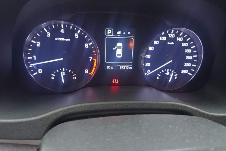 Used Hyundai Elantra (6th Generation / Lingdong) 2016 1.6L Automatic ZhiXuan – Elite Version Odometer Close Up