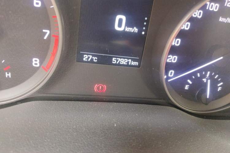 Used Hyundai Elantra (6th Generation / Lingdong) 2016 1.6L Automatic ZhiXuan – Elite Version Odometer Close Up