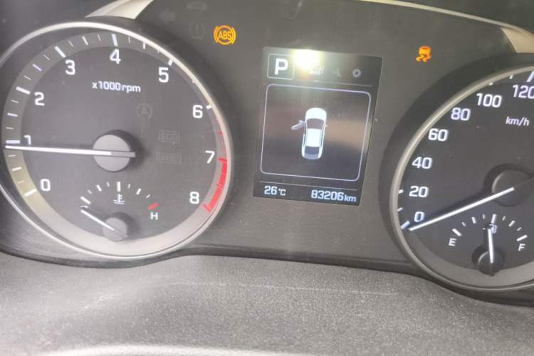 Used Hyundai Elantra (6th Generation / Lingdong) 2016 1.6L Automatic ZhiXuan – Elite Version Odometer Close Up