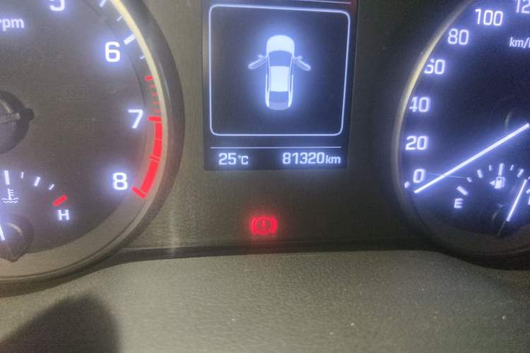 Used Hyundai Elantra (6th Generation / Lingdong) 2016 1.6L Automatic ZhiXuan · Luxury Version Odometer Close Up