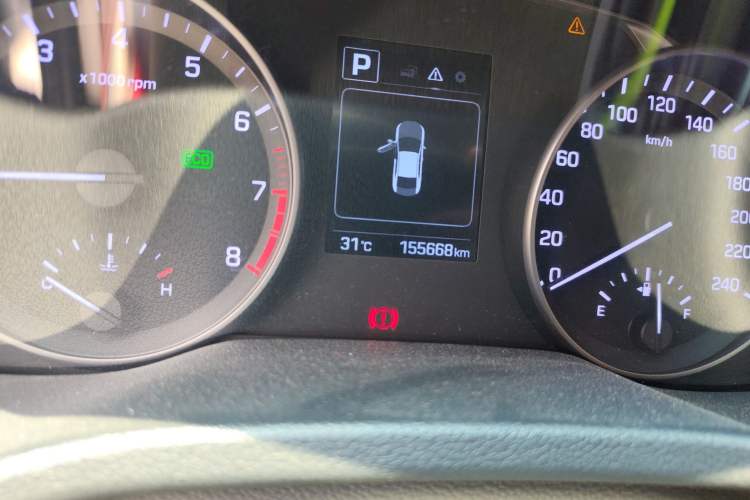 Used Hyundai Elantra (6th Generation / Lingdong) 2016 1.6L Automatic ZhiXuan – Elite Version Odometer Close Up