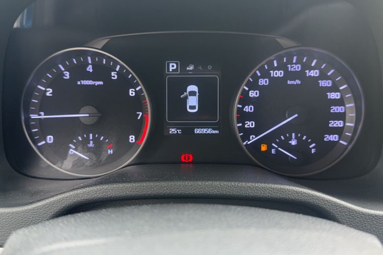 Used Hyundai Elantra (6th Generation / Lingdong) 2016 1.6L Automatic ZhiXuan – Elite Version Odometer Close Up