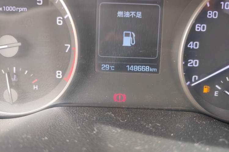 Used Hyundai Elantra (6th Generation / Lingdong) 2016 1.6L Automatic ZhiXuan – Elite Version Odometer Close Up