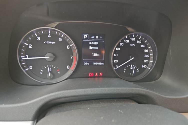 Used Hyundai Elantra (6th Generation / Lingdong) 2016 1.6L Automatic ZhiXuan – Elite Version Odometer Close Up