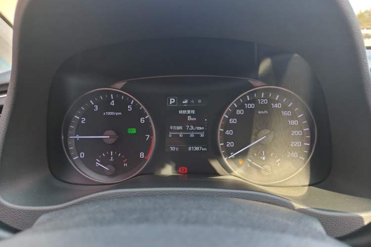 Used Hyundai Elantra (6th Generation / Lingdong) 2016 1.6L Automatic ZhiXuan · Luxury Version Odometer Close Up