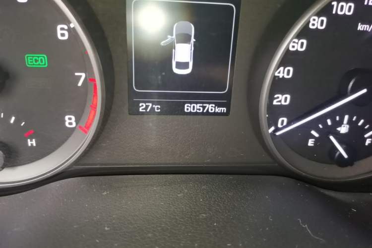 Used Hyundai Elantra (6th Generation / Lingdong) 2016 1.6L Automatic ZhiXuan – Elite Version Odometer Close Up