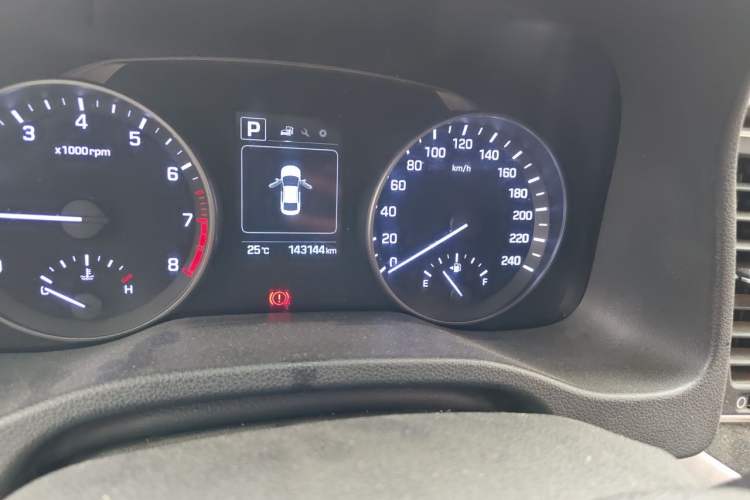 Used Hyundai Elantra (6th Generation / Lingdong) 2016 1.6L Automatic ZhiXuan – Elite Version Odometer Close Up