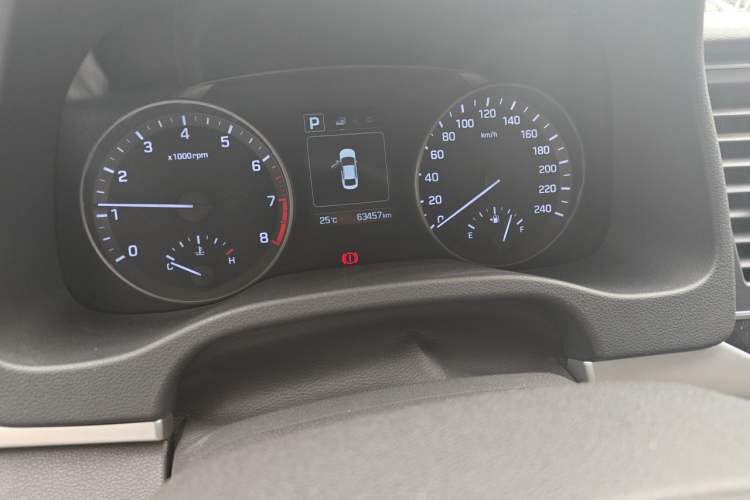 Used Hyundai Elantra (6th Generation / Lingdong) 2016 1.6L Automatic ZhiXuan – Elite Version Odometer Close Up