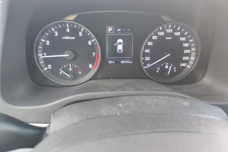 Used Hyundai Elantra (6th Generation / Lingdong) 2016 1.6L Automatic ZhiXuan – Elite Version Odometer Close Up