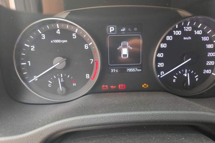 Used Hyundai Elantra (6th Generation / Lingdong) 2016 1.6L Automatic ZhiXuan – Elite Version Odometer Close Up