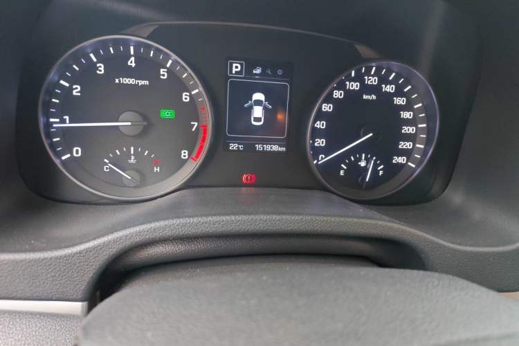 Used Hyundai Elantra (6th Generation / Lingdong) 2016 1.6L Automatic ZhiXuan – Elite Version Odometer Close Up