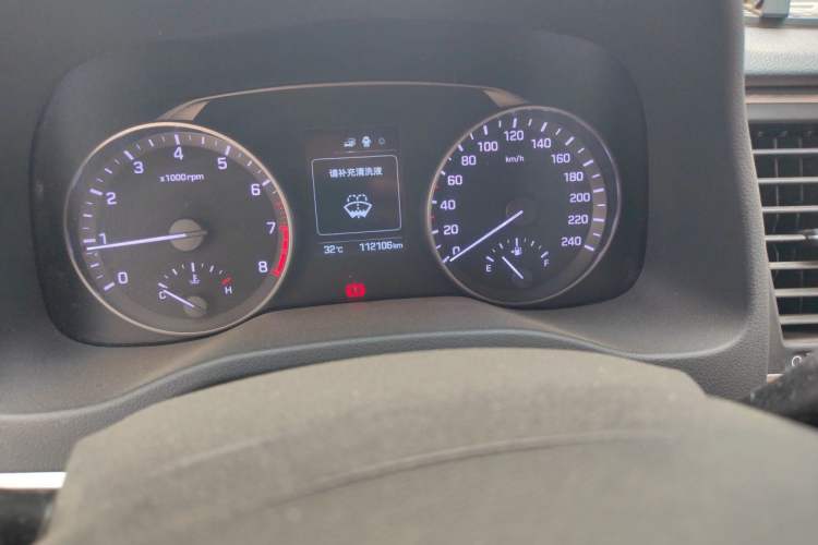 Used Hyundai Elantra (6th Generation / Lingdong) 2016 1.6L Manual ZhiXuan·Youth Edition Odometer Close Up