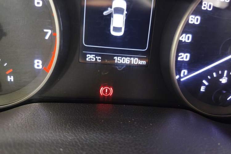 Used Hyundai Elantra (6th Generation / Lingdong) 2016 1.6L Automatic ZhiXuan – Elite Version Odometer Close Up