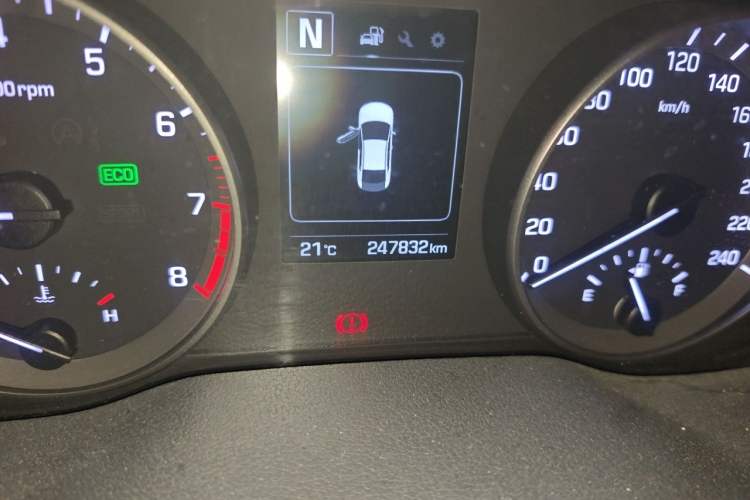 Used Hyundai Elantra (6th Generation / Lingdong) 2016 1.6L Automatic ZhiXuan – Elite Version Odometer Close Up