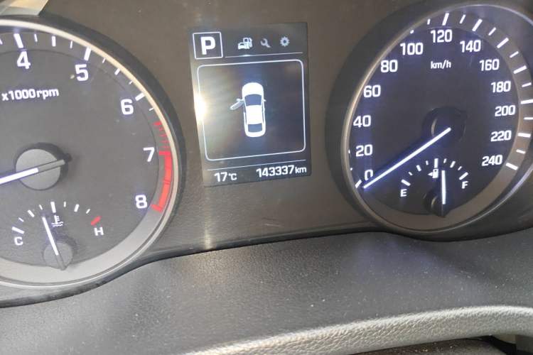 Used Hyundai Elantra (6th Generation / Lingdong) 2016 1.6L Automatic ZhiXuan – Elite Version Odometer Close Up
