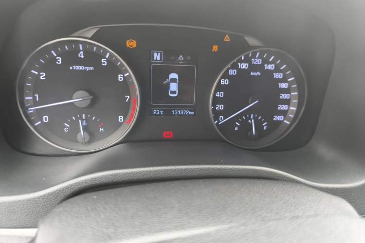 Used Hyundai Elantra (6th Generation / Lingdong) 2016 1.6L Automatic ZhiXuan – Elite Version Odometer Close Up