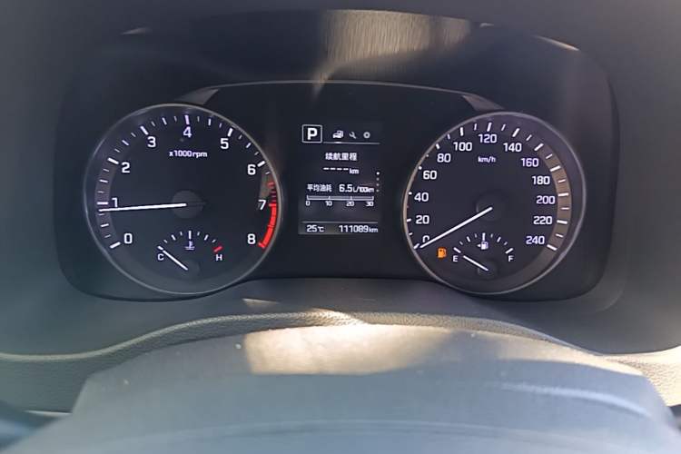 Used Hyundai Elantra (6th Generation / Lingdong) 2016 1.6L Automatic ZhiXuan – Elite Version Odometer Close Up