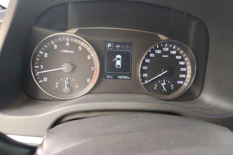 Used Hyundai Elantra (6th Generation / Lingdong) 2016 1.6L Automatic ZhiXuan – Elite Version Odometer Close Up