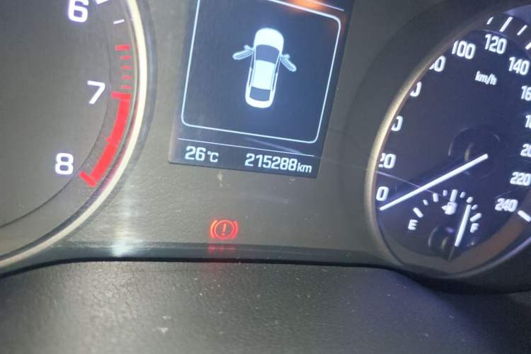 Used Hyundai Elantra (6th Generation / Lingdong) 2016 1.6L Automatic ZhiXuan – Elite Version Odometer Close Up