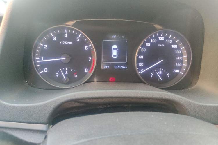 Used Hyundai Elantra (6th Generation / Lingdong) 2016 1.6L Manual ZhiXuan · Dynamic Model Odometer Close Up