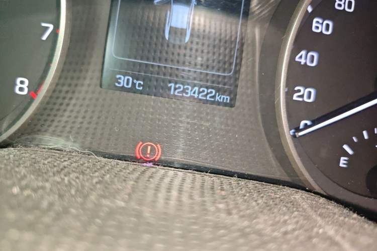 Used Hyundai Elantra (6th Generation / Lingdong) 2016 1.6L Automatic ZhiXuan – Elite Version Odometer Close Up
