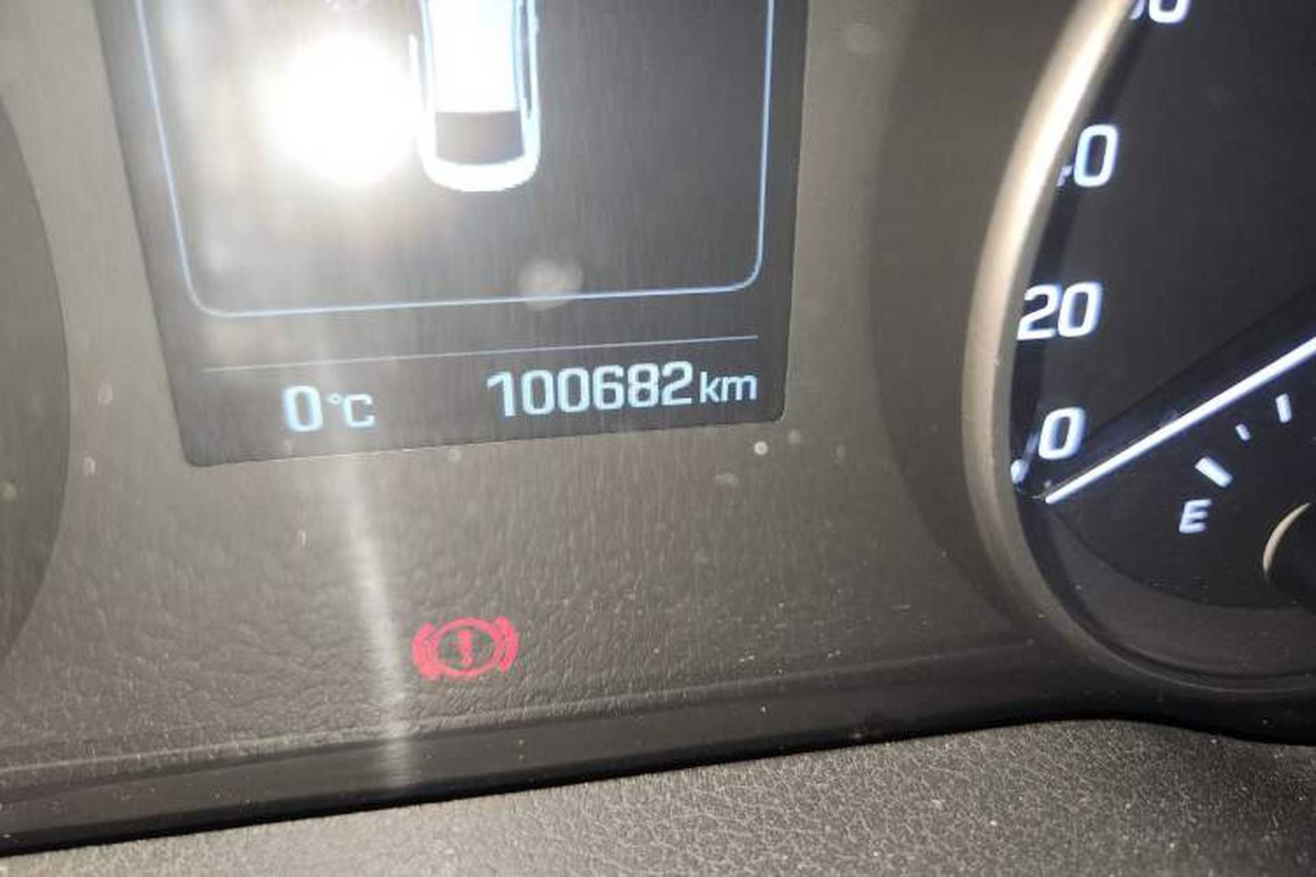 Used Hyundai Elantra (6th Generation / Lingdong) 2016 1.6L Manual ZhiXuan·Youth Edition Odometer Close Up