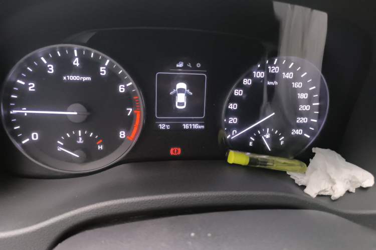 Used Hyundai Elantra (6th Generation / Lingdong) 2016 1.6L Manual ZhiXuan · Dynamic Model Odometer Close Up