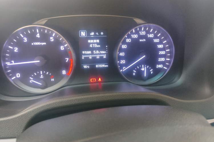 Used Hyundai Elantra (6th Generation / Lingdong) 2016 1.6L Automatic ZhiXuan – Elite Version Odometer Close Up