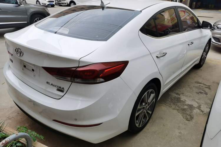 Used Hyundai Elantra (6th Generation / Lingdong) 2016 1.6L Automatic ZhiXuan · Luxury Version Rear Right 45 Deg