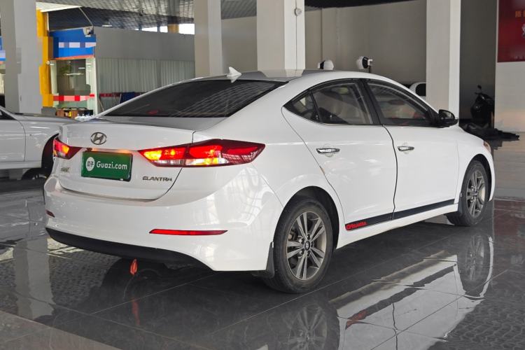 Used Hyundai Elantra (6th Generation / Lingdong) 2016 1.6L Manual ZhiXuan·Youth Edition Rear Right 45 Deg