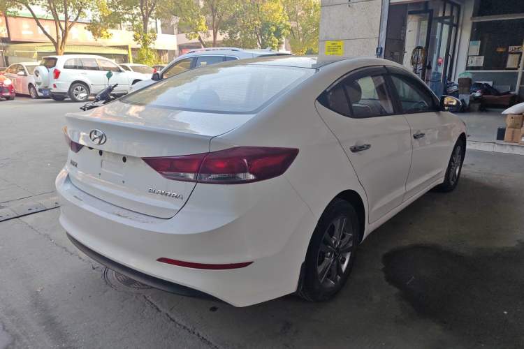 Used Hyundai Elantra (6th Generation / Lingdong) 2016 1.6L Manual ZhiXuan·Youth Edition Rear Right 45 Deg