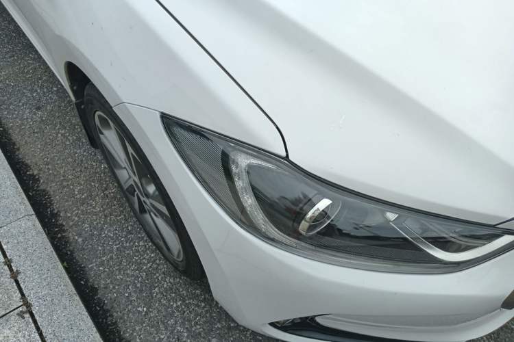 Used Hyundai Elantra (6th Generation / Lingdong) 2016 1.6L Automatic ZhiXuan – Elite Version Right Front Headlight
