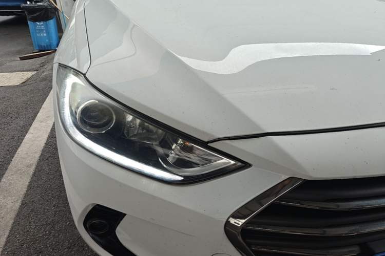Used Hyundai Elantra (6th Generation / Lingdong) 2016 1.6L Automatic ZhiXuan – Elite Version Right Front Headlight