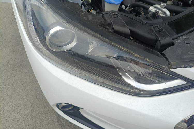 Used Hyundai Elantra (6th Generation / Lingdong) 2016 1.4T Dual-Clutch Xuan Dong · Dynamic Version Right Front Headlight