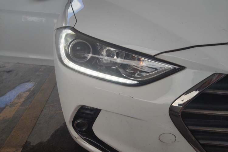 Used Hyundai Elantra (6th Generation / Lingdong) 2016 1.6L Automatic ZhiXuan – Elite Version Right Front Headlight
