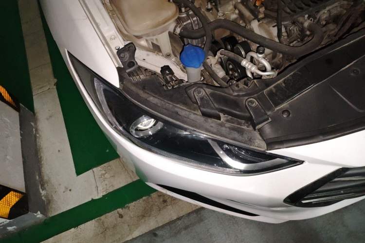 Used Hyundai Elantra (6th Generation / Lingdong) 2016 1.4T Dual-Clutch Xuan Dong·Elite Version Right Front Headlight