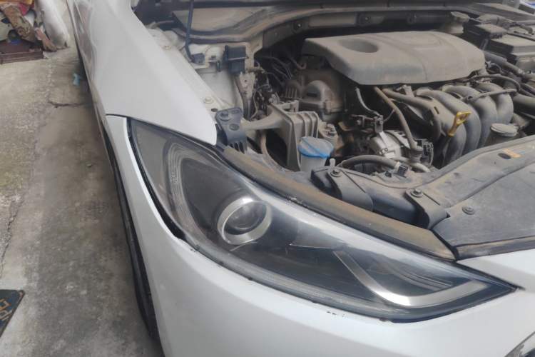 Used Hyundai Elantra (6th Generation / Lingdong) 2016 1.6L Automatic ZhiXuan – Elite Version Right Front Headlight