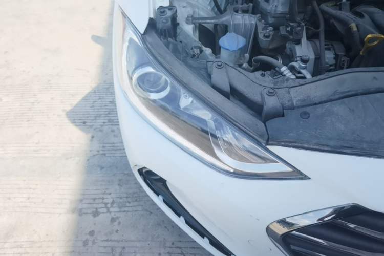 Used Hyundai Elantra (6th Generation / Lingdong) 2016 1.6L Automatic ZhiXuan – Elite Version Right Front Headlight