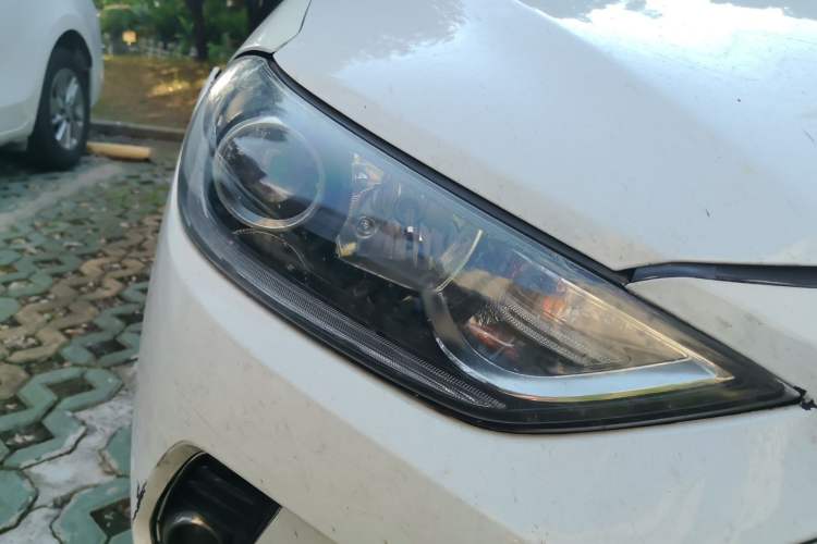 Used Hyundai Elantra (6th Generation / Lingdong) 2016 1.6L Automatic ZhiXuan – Elite Version Right Front Headlight