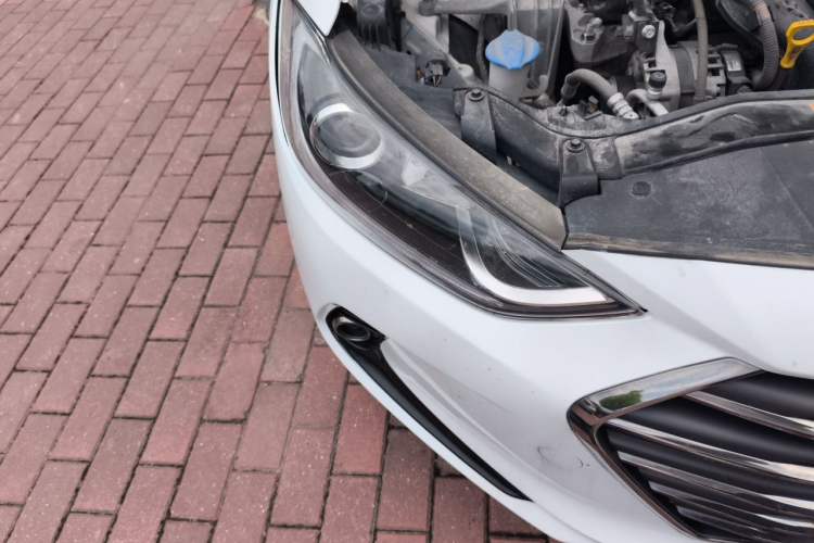 Used Hyundai Elantra (6th Generation / Lingdong) 2016 1.6L Automatic ZhiXuan – Elite Version Right Front Headlight
