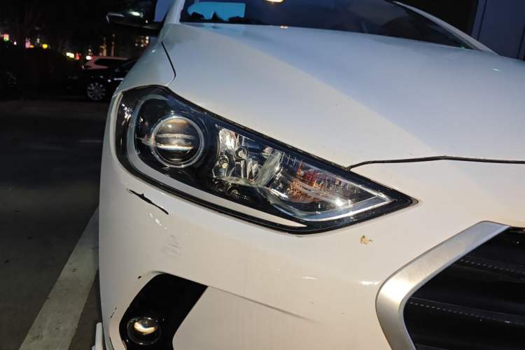 Used Hyundai Elantra (6th Generation / Lingdong) 2016 1.6L Manual ZhiXuan·Youth Edition Right Front Headlight