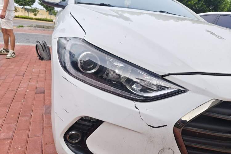Used Hyundai Elantra (6th Generation / Lingdong) 2016 1.4T Dual-Clutch Xuan Dong · Dynamic Version Right Front Headlight