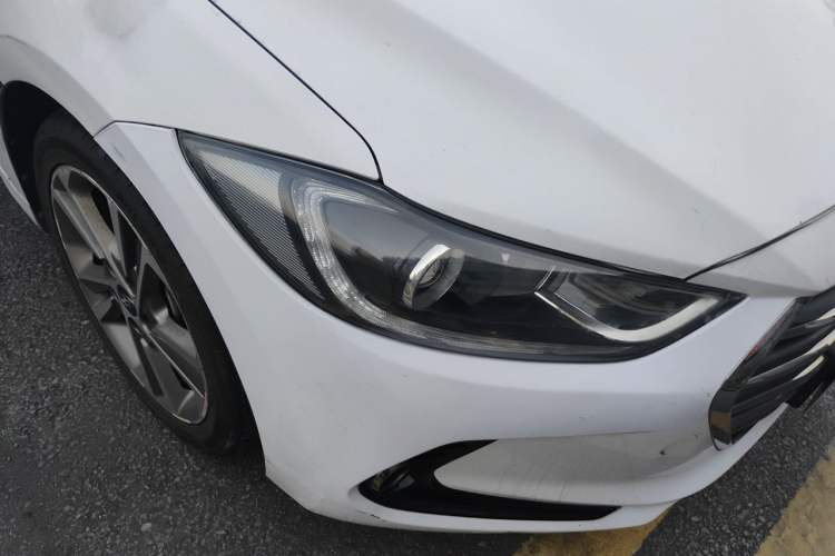 Used Hyundai Elantra (6th Generation / Lingdong) 2016 1.6L Automatic ZhiXuan – Elite Version Right Front Headlight