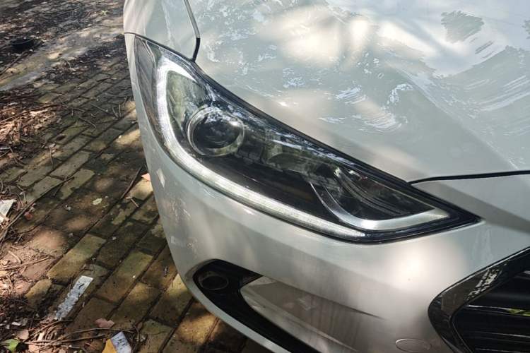 Used Hyundai Elantra (6th Generation / Lingdong) 2016 1.6L Automatic ZhiXuan – Elite Version Right Front Headlight
